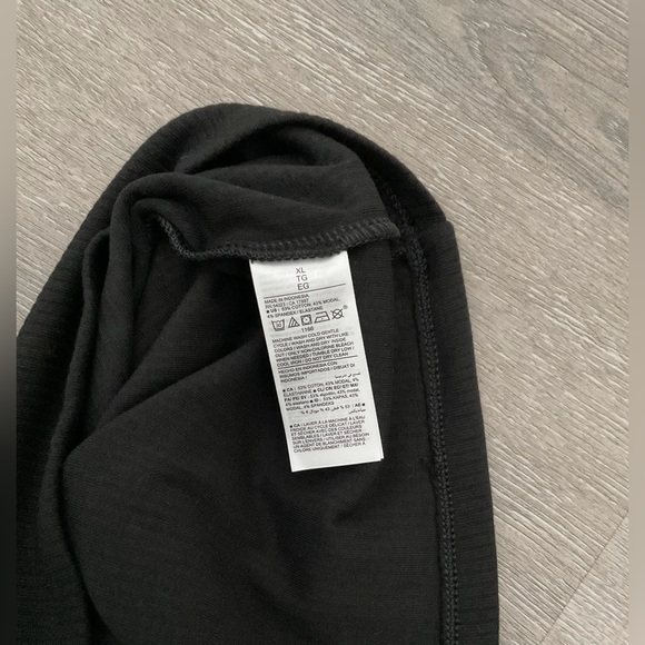 Old Navy Off The Shoulder Dress - Picture 7 of 7